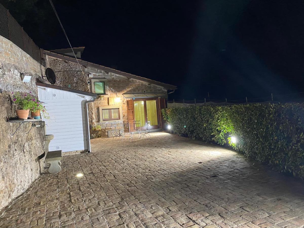 Casetta Santa Fortunata Guest House Sutri Exterior photo