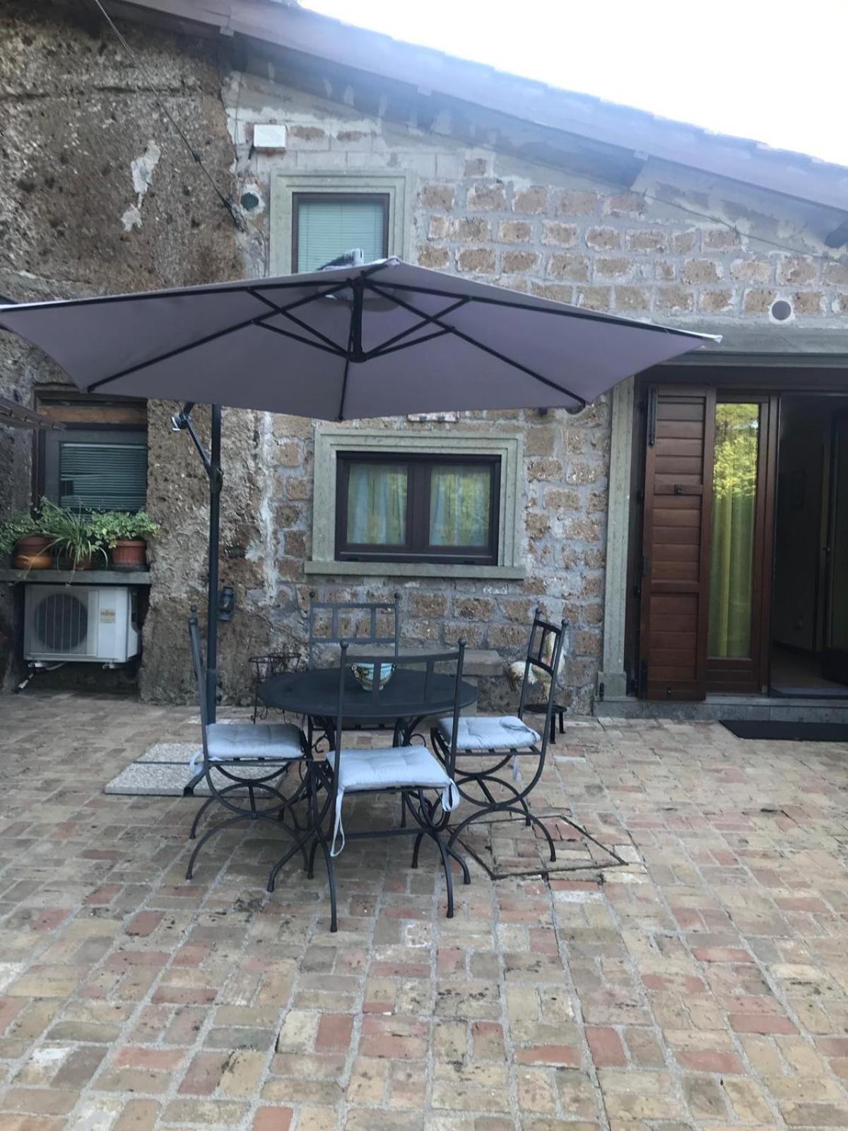 Casetta Santa Fortunata Guest House Sutri Exterior photo