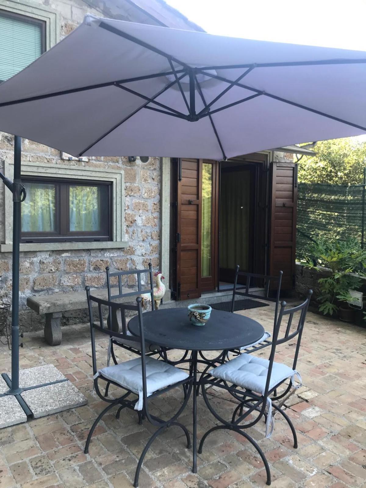 Casetta Santa Fortunata Guest House Sutri Exterior photo